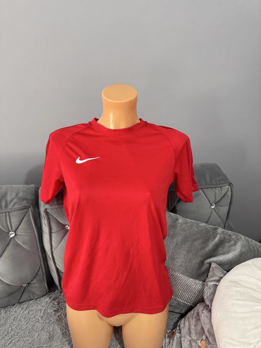 Bluzka Nike dla chłopca 147-158 cm – Nowa, super stylowa!