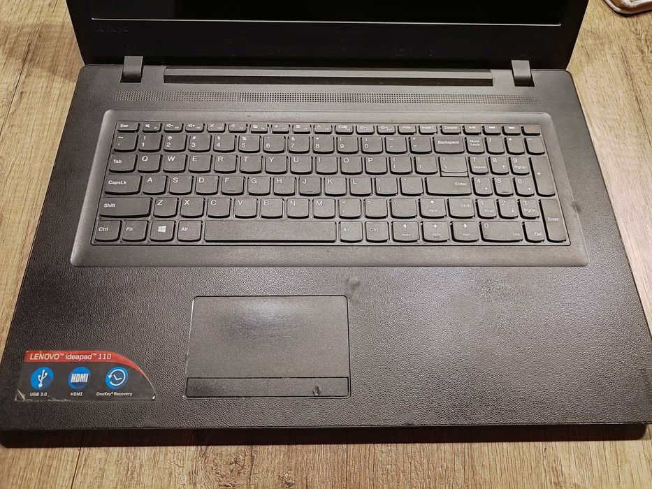 Lenovo 17.3' i3/8GB Ram/256 SSD/2TB HDD/ Win 10