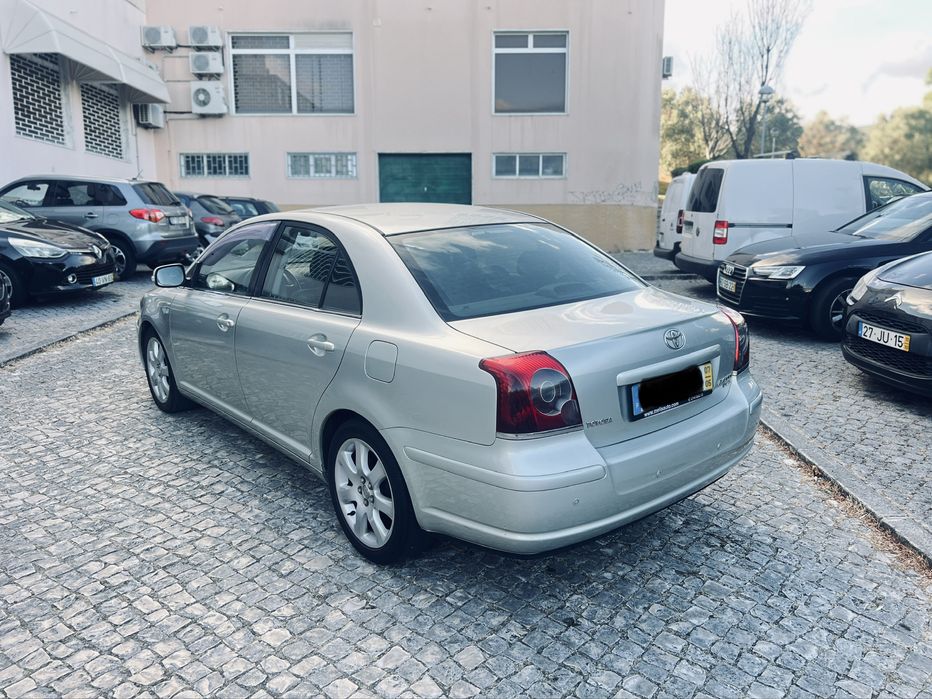 Toyota Avensis 2.0D4d sol - Ano 2007/05