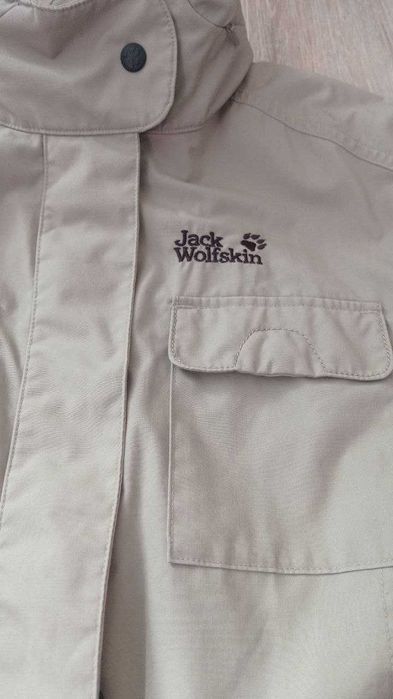 Куртка вітровка жіноча Jack Wolfskin, розмір S