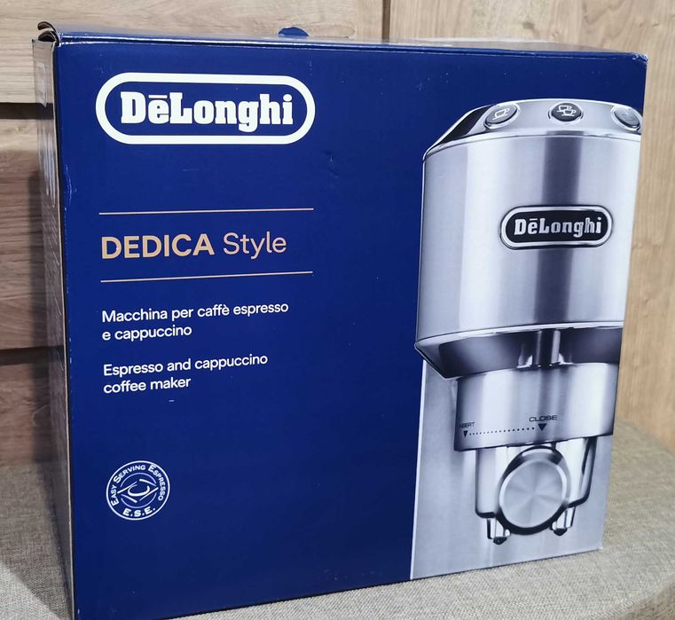 Kolbowy ekspres ciśnieniowy De'Longhi EC 685.M 1350 W