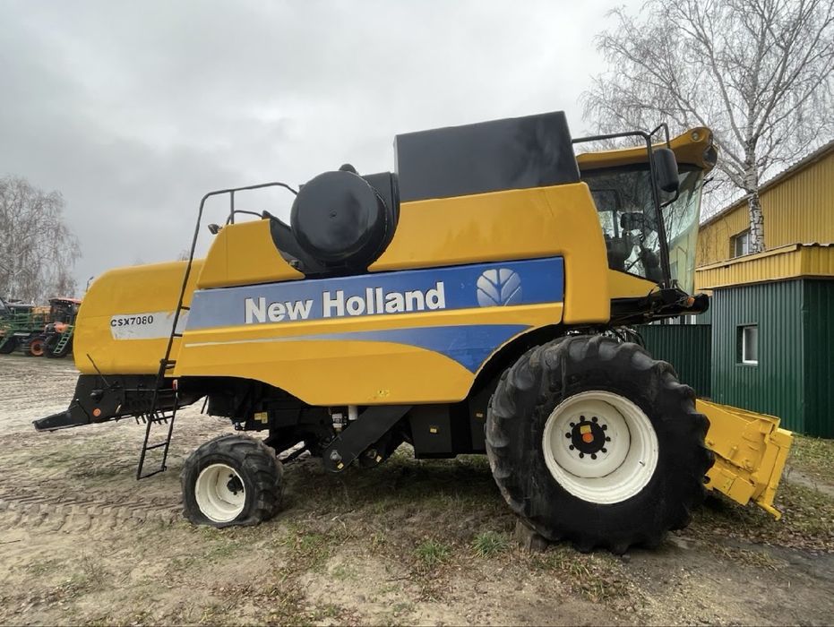 Комбайн New Holland CSX7080