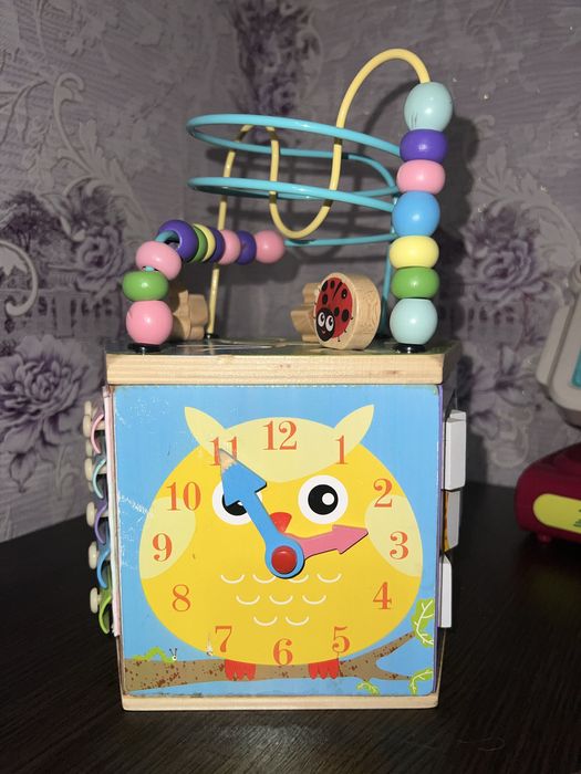 Развивающая игрушка куб