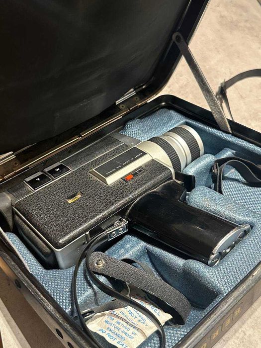 Відеокамера Canon Auto Zoom 518 SV Super робоча з плівкою з Європи