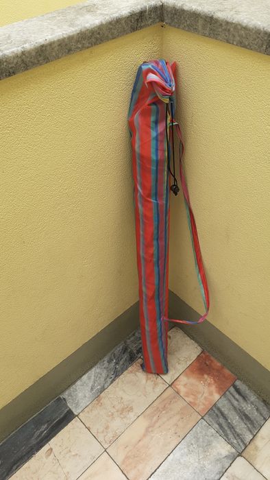 Chapéu de sol de praia com bolsa 160cm novo chussol