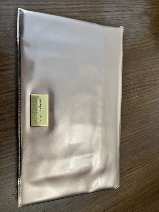 Clutch bimba y lola rosa metalizado