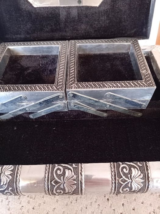 Szkatułkę sprzedam cena ost.