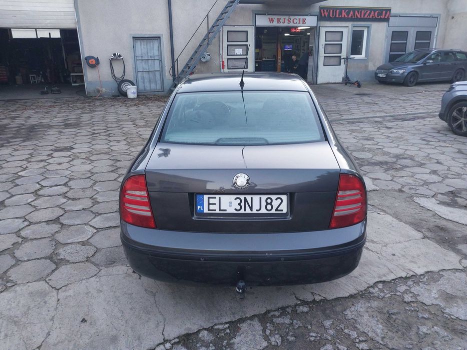 Skoda Superb 1 2.0 8v 2003 rok.