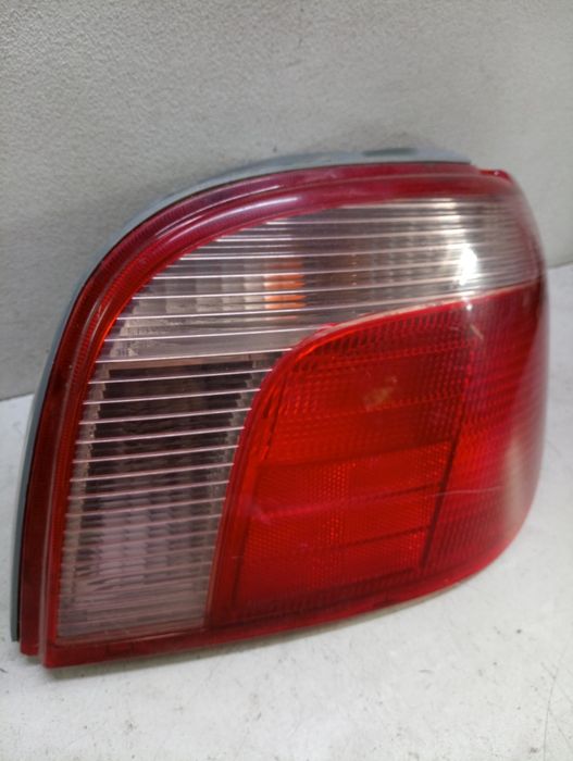 Prawa tylna lampa toyota Yaris 1