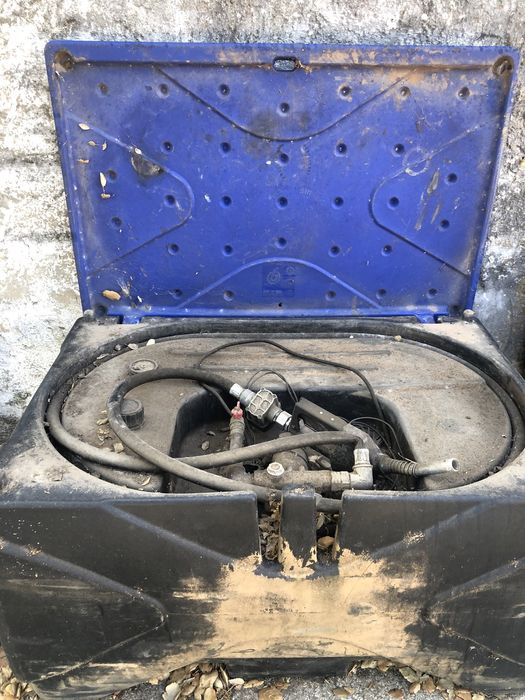 Depósito de gasóleo de 400 litros com bomba
