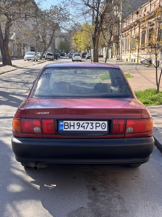 MITSUBISHI  LANCER  1.3мотор