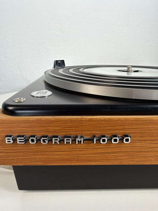Gramofon Bang & Olufsen Beogram 1000 V – Jacob Jensen – teak – w pełni sprawny