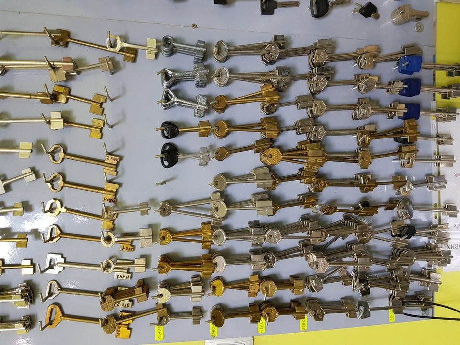 Виготовлення, дублікати ключів ВИНОГРАДІВ