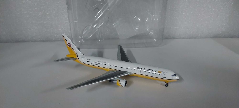 Avião Boeing Aviões Airbus escala 1/400 em Metal Varios Ver Fotos 34