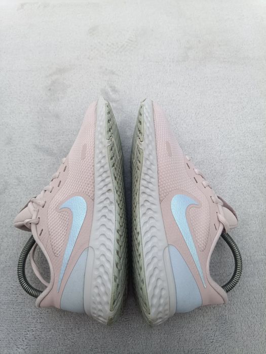 Женские кроссовки беговые Nike р40
