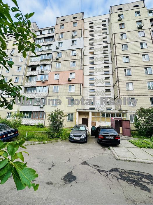 Метро Вирлиця 5хв! 3 кімнатна квартира 73м2! Вулиця Вербицького 34