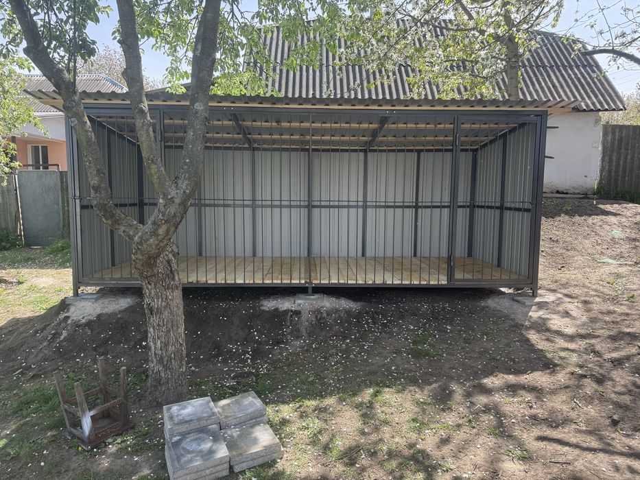 Вольєр для собак