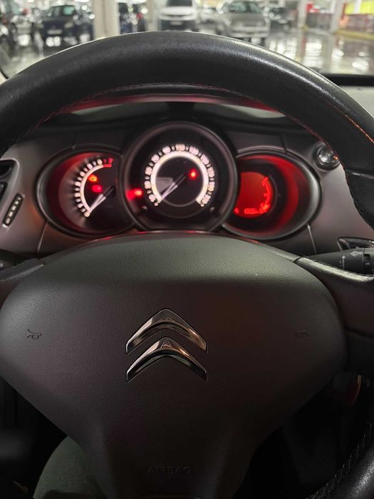 Citroën 2016 • 129.000 km • Gasolina