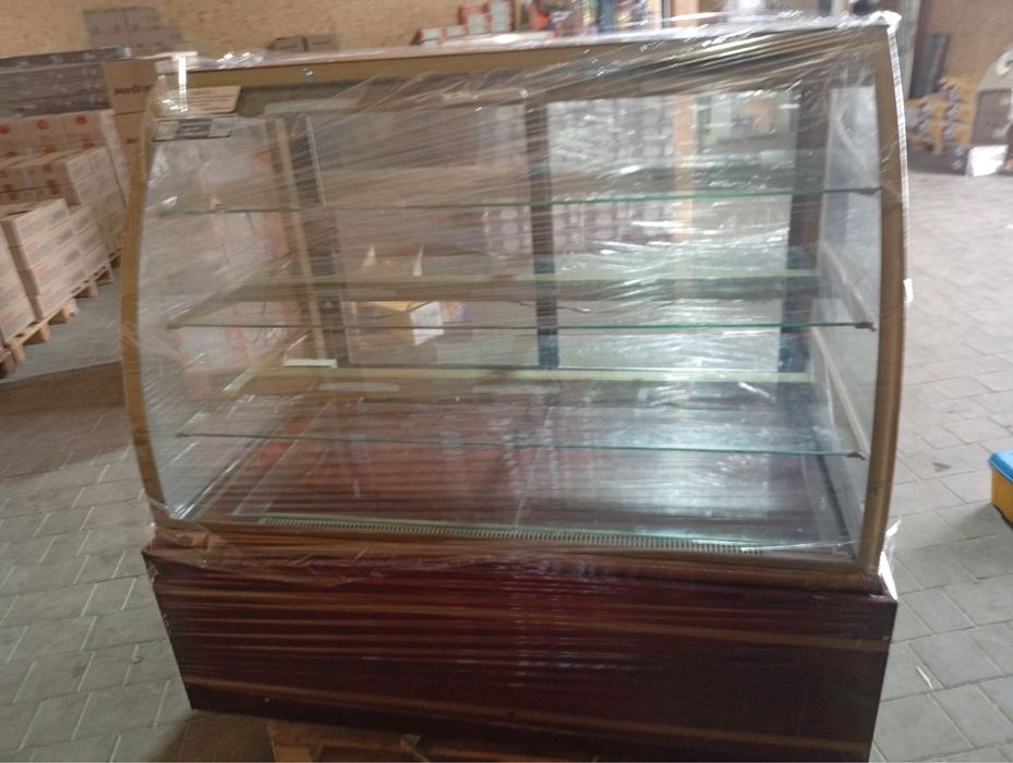 Холодильна вітрина JUKA Carmella 1300 (кондитерська / торгова)