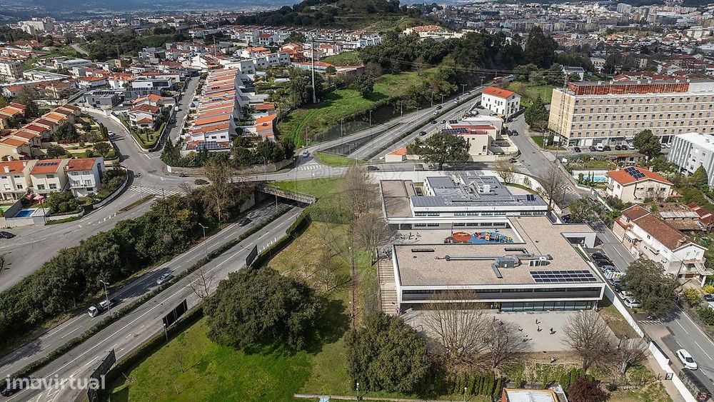 Apartamento T2 com suite e garagem fechada, em Nogueira, Braga!