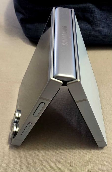 Telemóvel SAMSUNG FLIP6