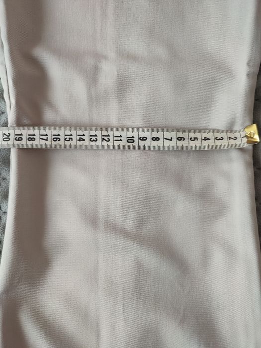 Брюки якісні, H&M, нові, вказаний розмір 42 європейський