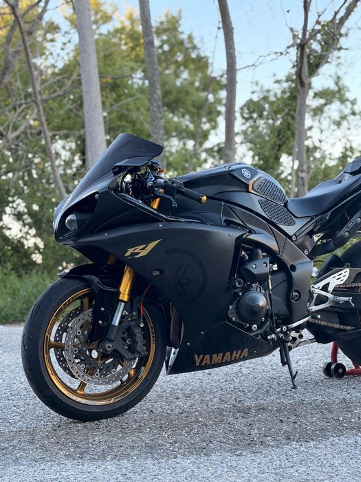 Yamaha R1 CrossPlane