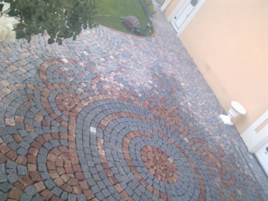 Вкладання гранітної бруківки