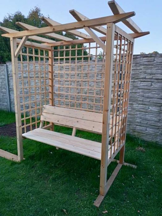 Ławka z  pergolą