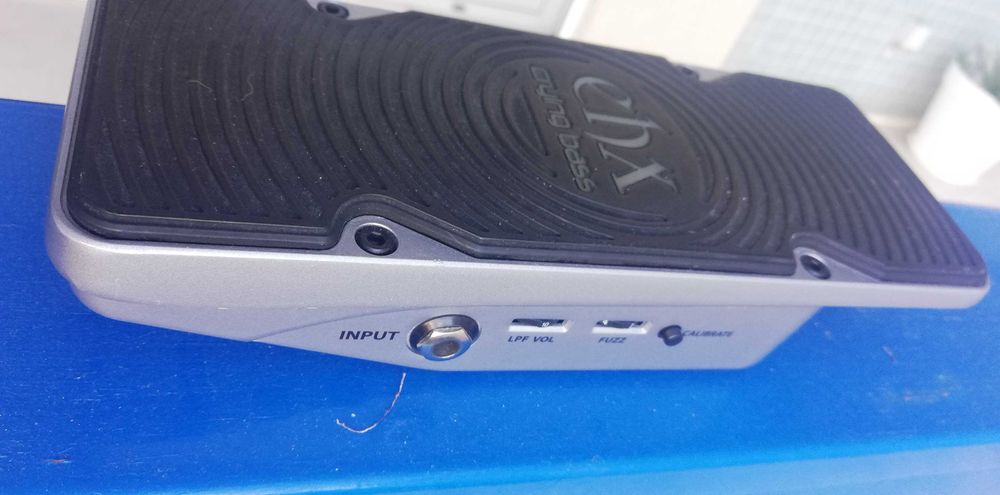 Pedal Electro-Harmonix Crying Bass