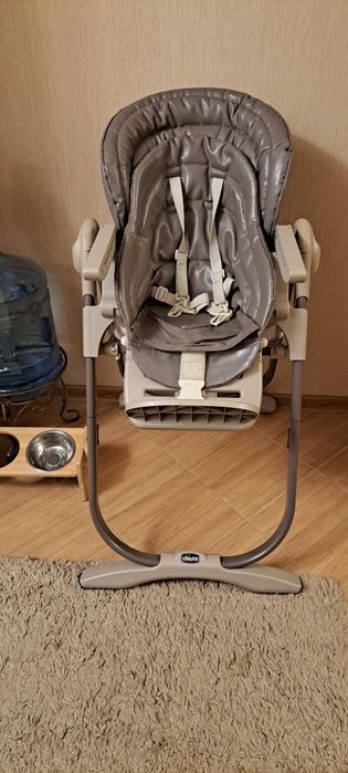 Продам крісло для годування ( chicco)