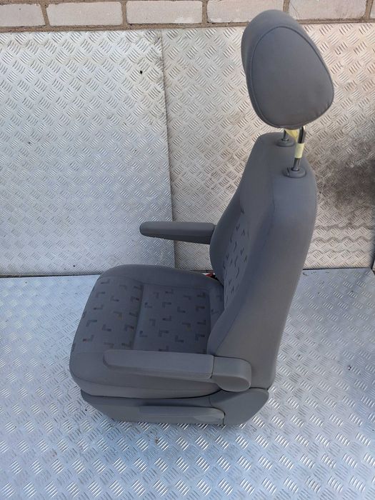 Fotel Lewy Przód Kierowcy Podłokietniki Vw Transporter T5 Lift T6 Caravelle