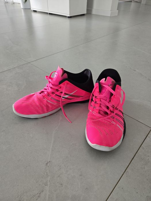 Okazja rewelacyjne buty Nike free obłędny kolor fuksja eur 39 25cm