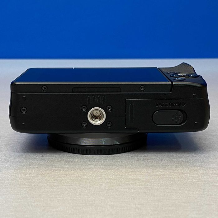 Canon EOS M10 (Corpo) - 18MP