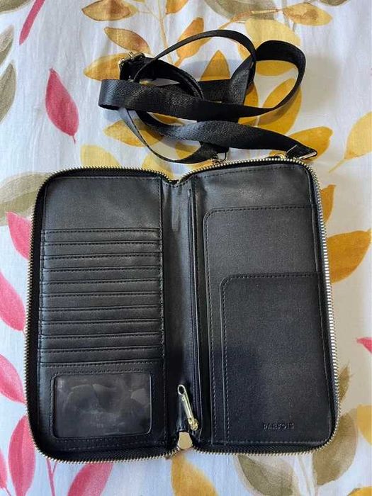 Bolsa Parfois para telemóvel com porta moedas