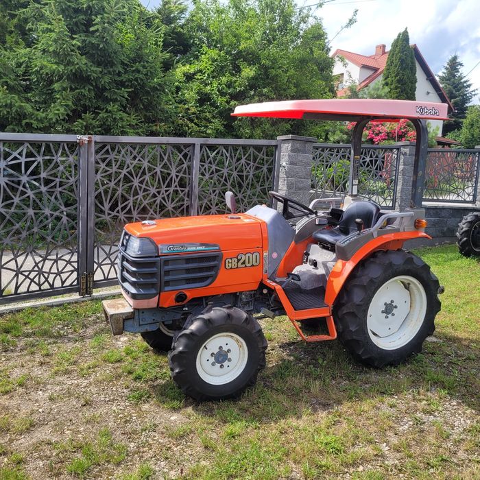 Traktor Kubota  Granbia  guide shift  GB200