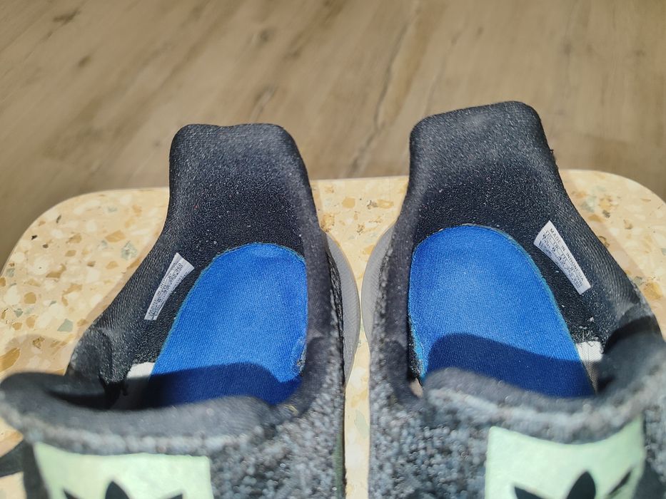 кросівки Adidas Swift Run р-41