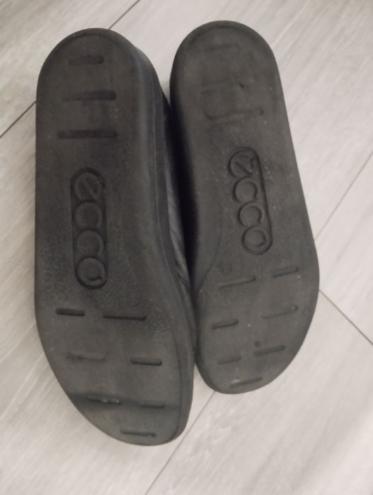 Buty młodzieżowe skórzane rozmiar 40-39