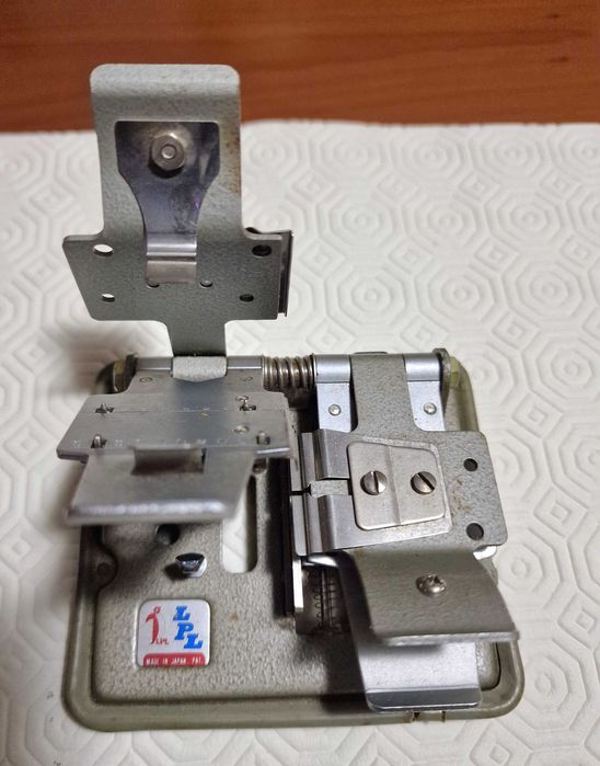 Equipamento Corte e Colagem Filmes 8mm e Super 8, com cerca de 70 Anos