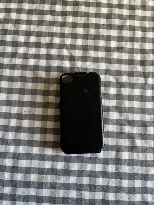 Etui do iphona w dobrym stanie