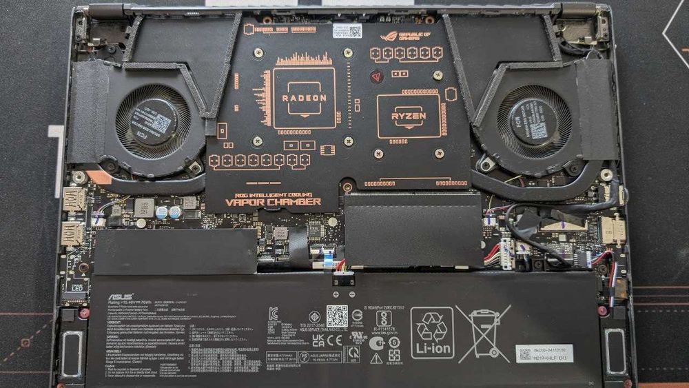 Asus ROG Zephyrus G14 GA402RK Ryzen 9 6900HS RX 6800S 16Gb DDR5 4800
