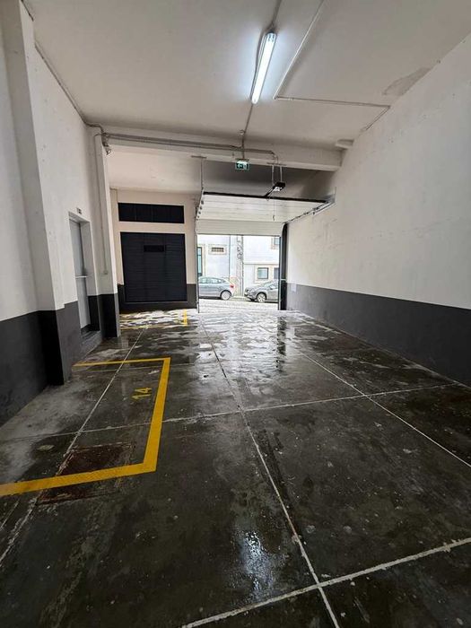 Estacionamentos e Armazém no Centro de Braga