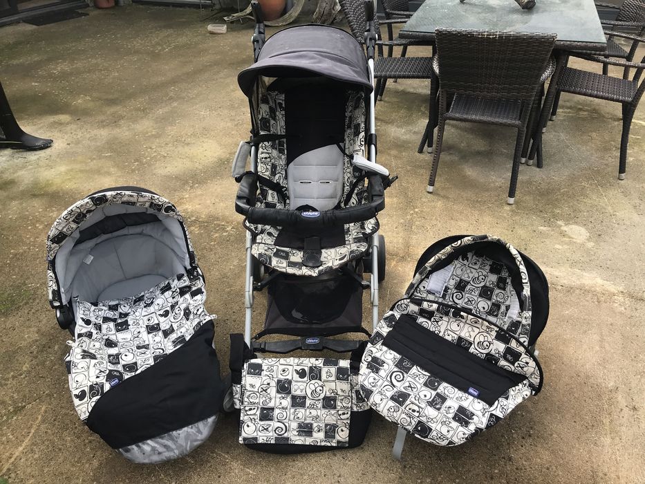 Trio Chicco, carrinho, alcofa e babycoque