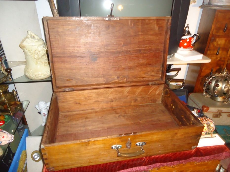 Mala Grande em Madeira