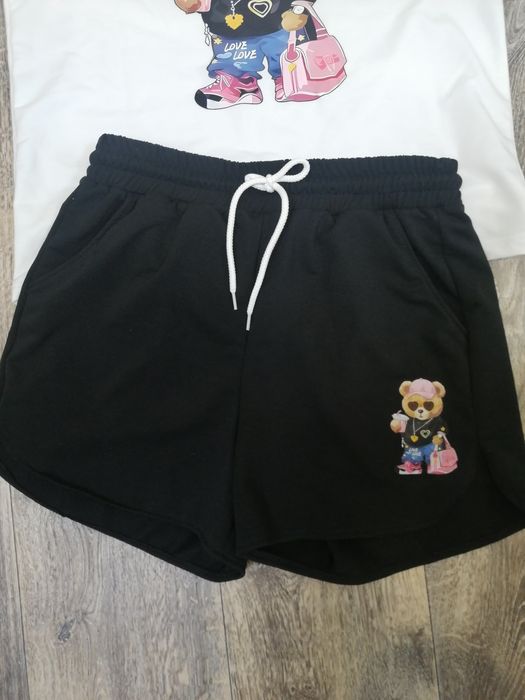 Костюм шорты і футболка жіночий