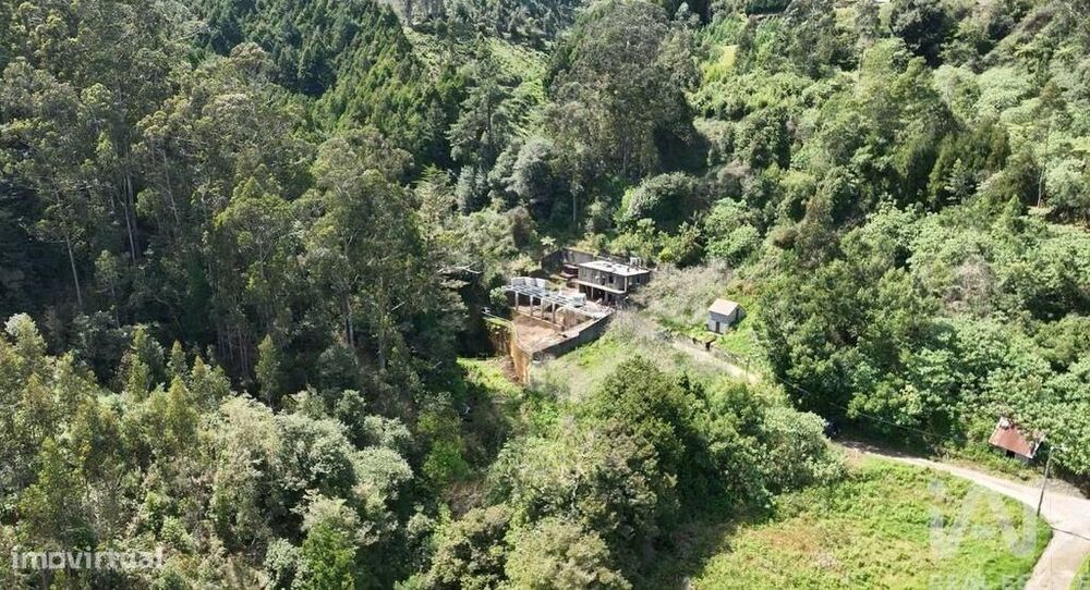Loja / Estabelecimento Comercial T5 em Santo António da Serra de 1370,