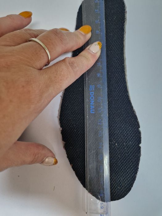 Buty sportowe chłopięce nike 28