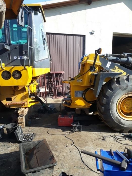 Wytaczanie mobilne otworów ,tulejowanie remonty maszyn budowlanych LKT