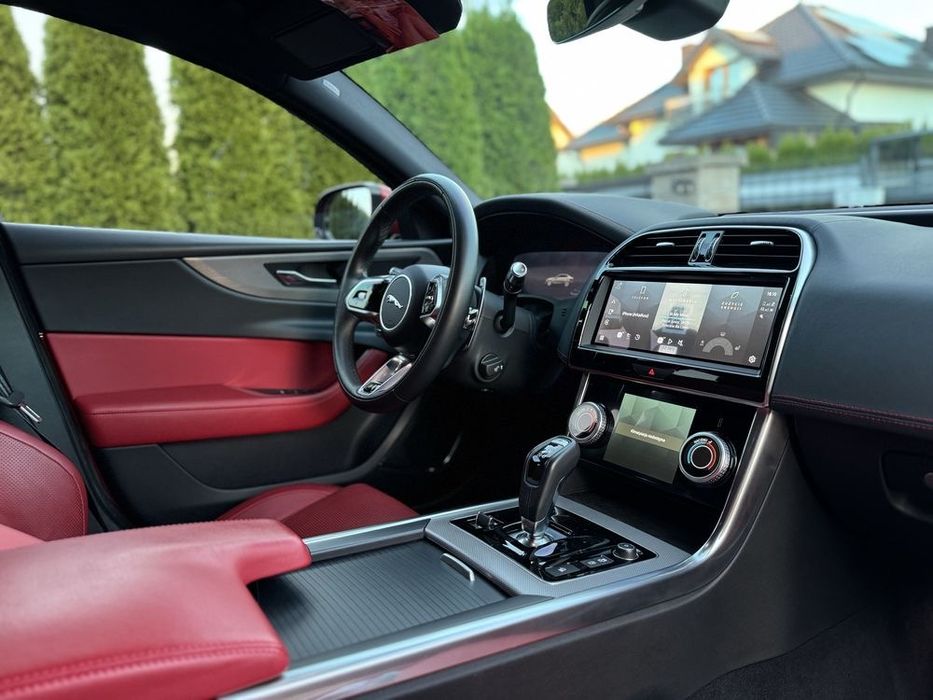 Jaguar XE R-Dynamic w stanie perfekcyjnym!
