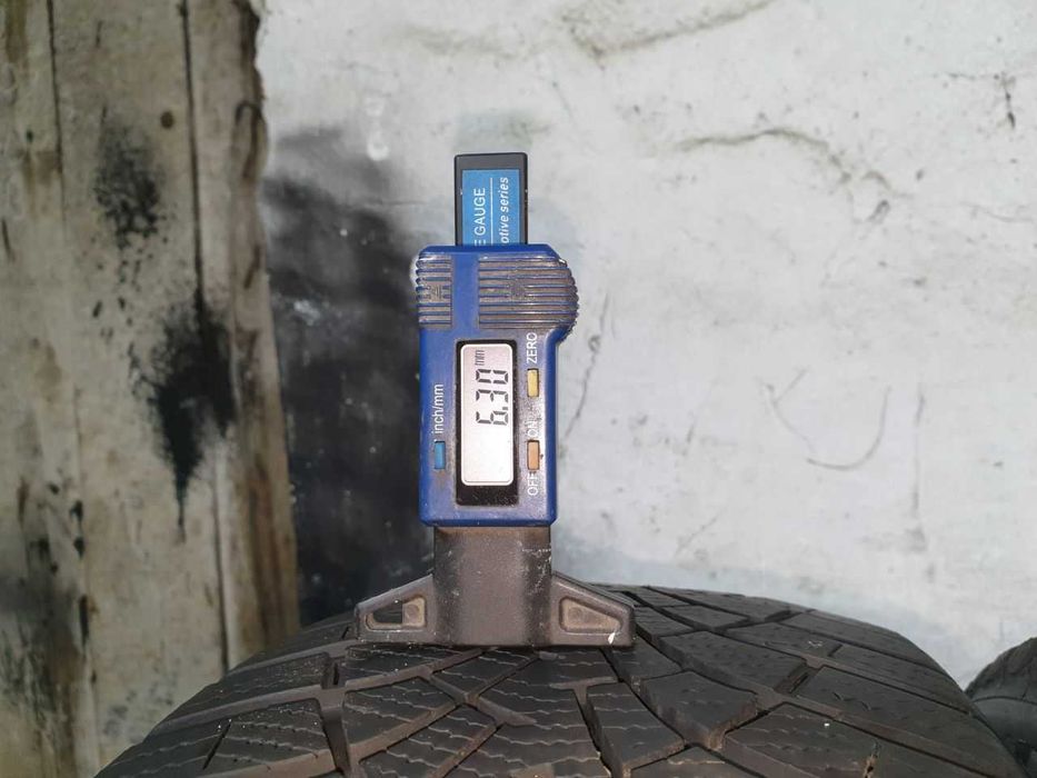 Dwie Opony zimowe 205/60R16 6,4mm Goodyear UltraGrip 9+ 2022r